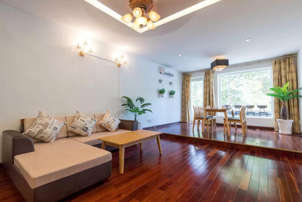 The Wooden Apartments - In The Heart Of Ben Thanh Хошимін Екстер'єр фото
