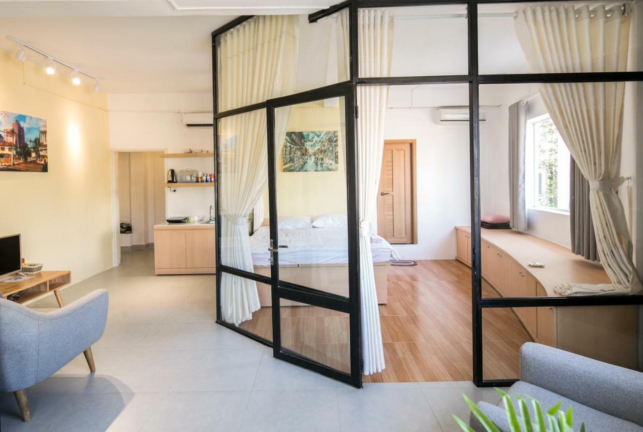 The Wooden Apartments - In The Heart Of Ben Thanh Хошимін Номер фото