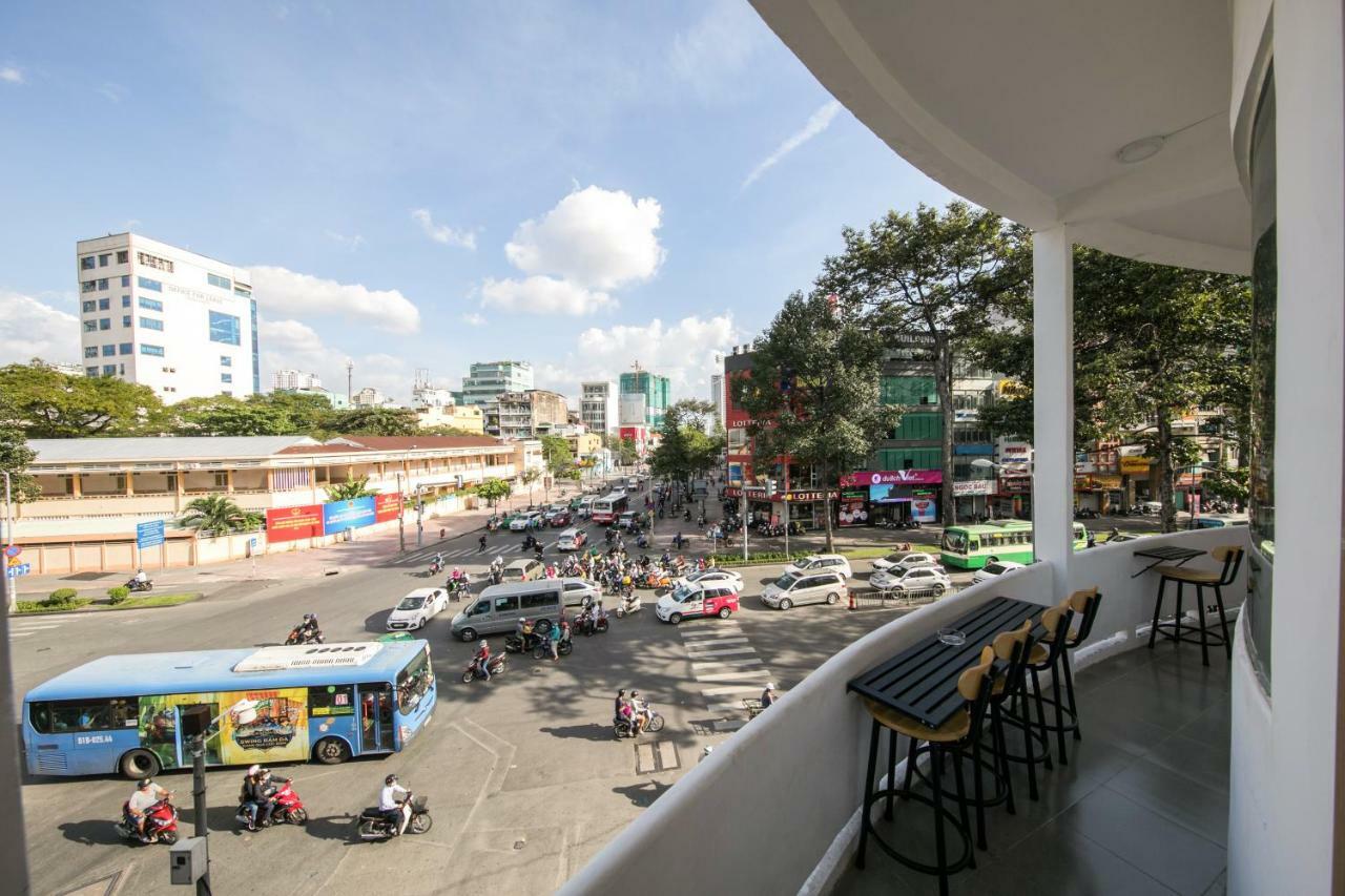 The Wooden Apartments - In The Heart Of Ben Thanh Хошимін Номер фото